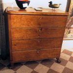 56 3042 CHEST OF DRAWERS